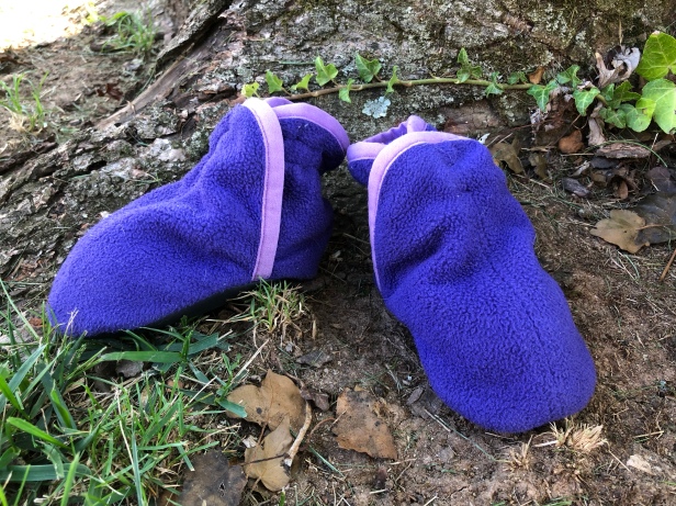 Purple Patagonia baby Synchilla booties